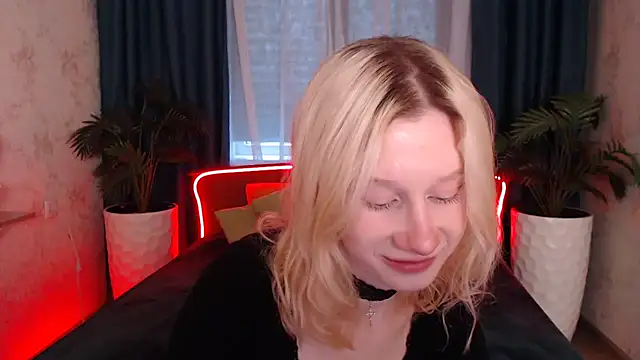 EnigmaSee online show from 12/03/25, 08:34