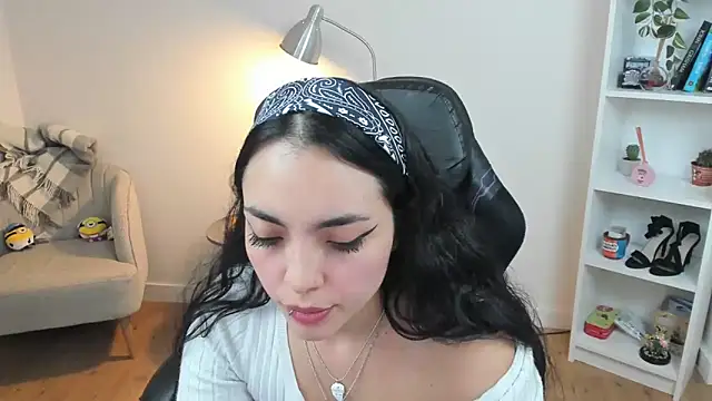  BellaEvans  online show from 03/18/25, 08:58