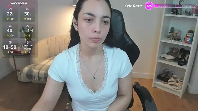 Snapshot of _BellaEvans_ chatting on 04/07/26, 04:35 BellaEvans online show from 04/07/26, 04:35