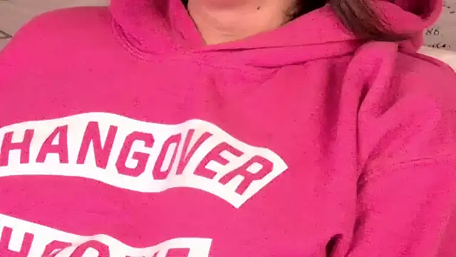 Snapshot of xprettysmilex chatting on 01/21/25, 10:51 xprettysmilex online show from 01/21/25, 10:51