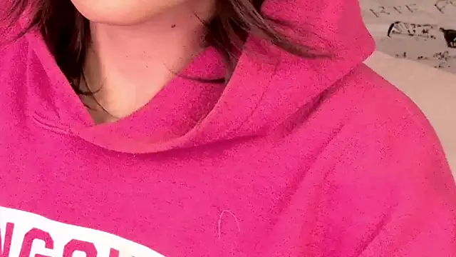 Snapshot of xprettysmilex chatting on 01/24/25, 02:28 xprettysmilex online show from 01/24/25, 02:28