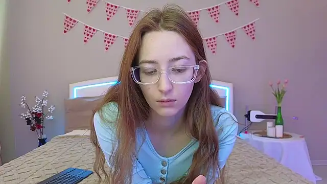 Snapshot of MichaDenver chatting on 02/20/26, 10:05 MichaDenver online show from 02/20/26, 10:05