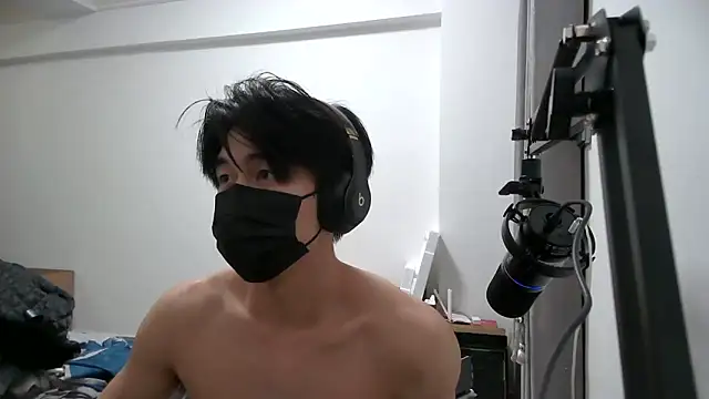 wuzhimao0207 online show from 12/18/24, 03:22