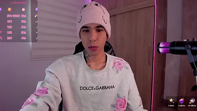 aldrinwhite online show from 01/21/25, 02:48