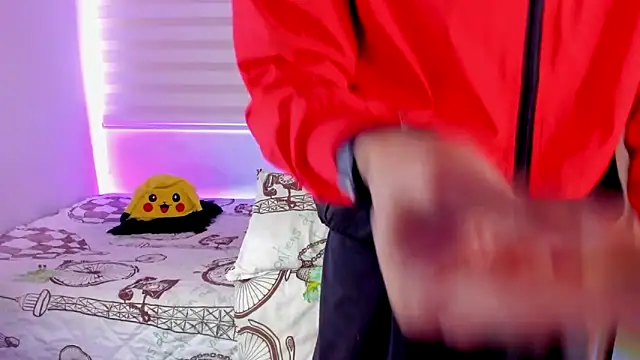 aldrinwhite online show from 10/13/25, 06:08