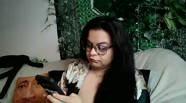 Snapshot of smathydeez69 chatting on 01/23/25, 04:30 smathydeez69 online show from 01/23/25, 04:30