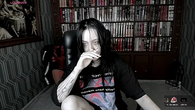 Snapshot of Medusa__Gorgona chatting on 06/20/26, 08:17 Medusa Gorgona online show from 06/20/26, 08:17