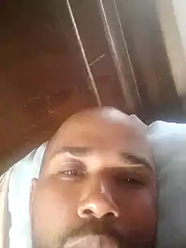 Snapshot of Frankie0880 chatting on 01/11/25, 10:07 Frankie0880 online show from 01/11/25, 10:07