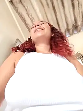 Mommy-Hot online show from 10/10/25, 02:49