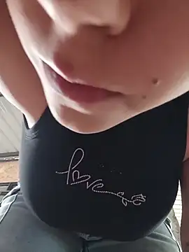 Mommy-Hot online show from 06/19/26, 12:53