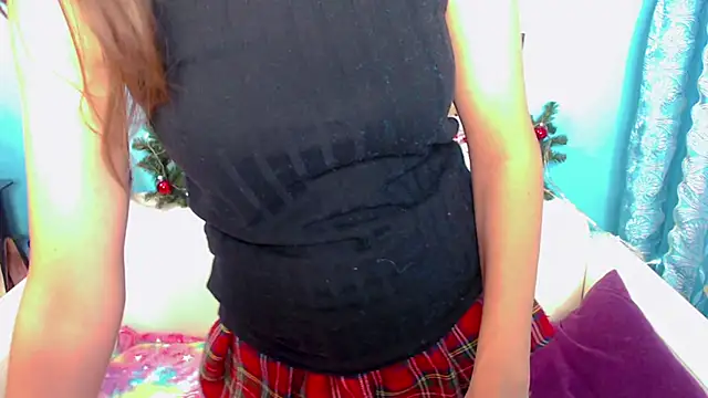 LindaaLu online show from 01/15/25, 04:36