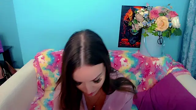 LindaaLu online show from 03/13/25, 07:42