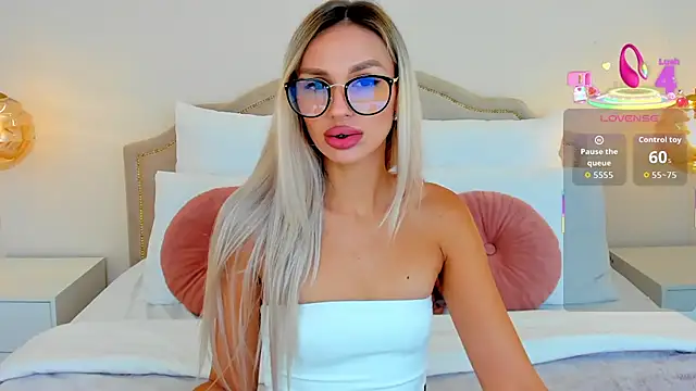 MissLoou online show from 09/11/25, 05:07