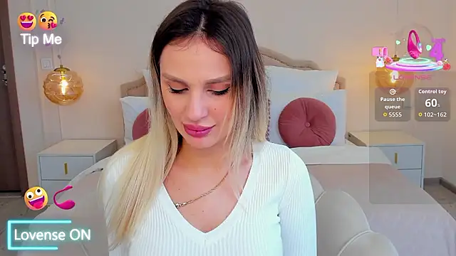 MissLoou online show from 03/12/26, 06:08