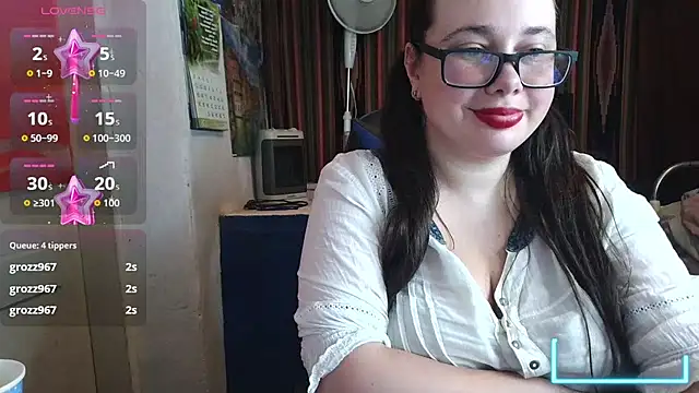 Snapshot of Cora_Maro chatting on 07/28/26, 12:48 Cora Maro online show from 07/28/26, 12:48