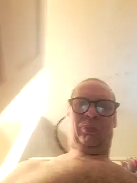 Snapshot of fastesttongue1680 chatting on 02/06/25, 04:25 fastesttongue1680 online show from 02/06/25, 04:25