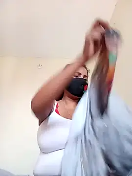 Snapshot of Neha-Roy chatting on 03/04/25, 05:21 Neha-Roy online show from 03/04/25, 05:21