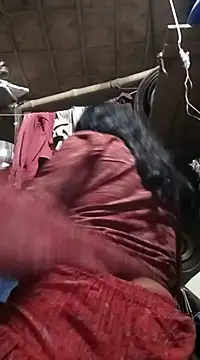 Snapshot of Neha-Roy chatting on 03/07/25, 10:54 Neha-Roy online show from 03/07/25, 10:54