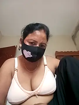 Snapshot of Neha-Roy chatting on 09/18/25, 10:50 Neha-Roy online show from 09/18/25, 10:50