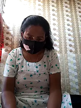 Snapshot of Neha-Roy chatting on 11/18/25, 05:34 Neha-Roy online show from 11/18/25, 05:34