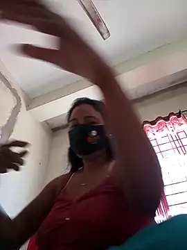 Snapshot of Neha-Roy chatting on 11/29/25, 05:43 Neha-Roy online show from 11/29/25, 05:43