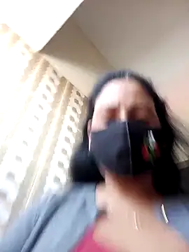 Snapshot of Neha-Roy chatting on 12/18/25, 05:24 Neha-Roy online show from 12/18/25, 05:24