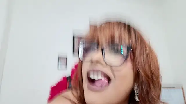 Snapshot of RoxaneEvans_ chatting on 02/11/26, 05:07 RoxaneEvans online show from 02/11/26, 05:07