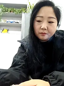 Snapshot of AHL756 chatting on 02/09/25, 08:00 AHL756 online show from 02/09/25, 08:00