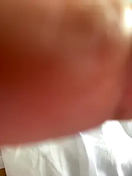 Snapshot of AHL756 chatting on 11/01/25, 01:18 AHL756 online show from 11/01/25, 01:18