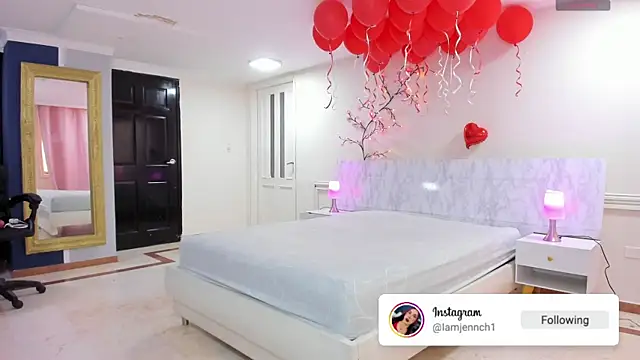 charolbruce 1 online show from 05/12/26, 11:51