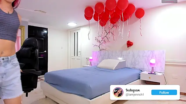 charolbruce 1 online show from 06/02/26, 12:07