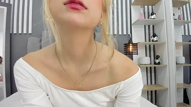 gabriela  gomez online show from 02/03/25, 12:57