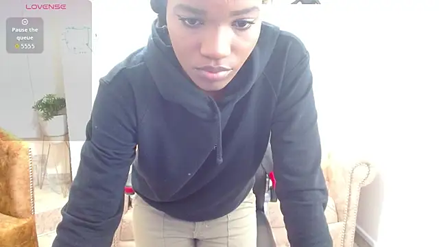 Snapshot of cattalheya chatting on 10/13/25, 12:27 cattalheya online show from 10/13/25, 12:27