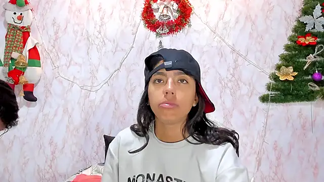 BarbieHotLaura online show from 12/28/24, 03:59