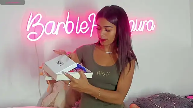 BarbieHotLaura online show from 09/22/25, 05:15