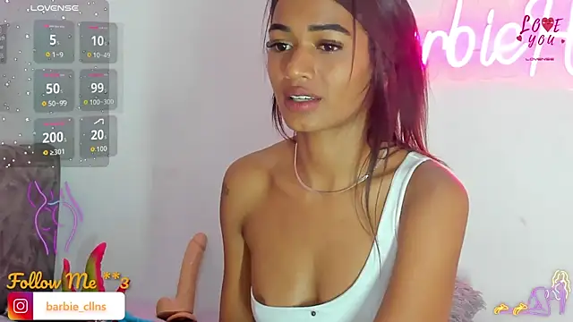 BarbieHotLaura online show from 10/09/25, 01:47