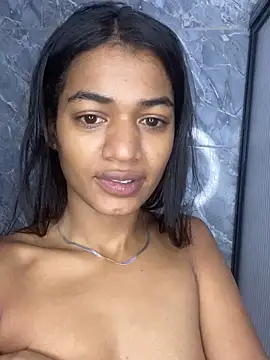 BarbieHotLaura online show from 11/04/25, 06:51