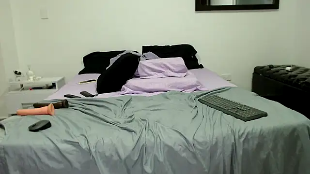 AnnieRoss69 online show from 12/03/24, 11:24