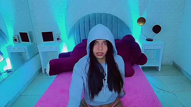 Snapshot of charlotte_0309 chatting on 02/13/26, 05:03 charlotte 0309 online show from 02/13/26, 05:03