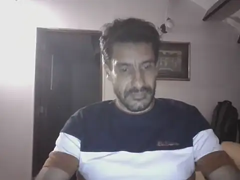 Snapshot of elkike1980 chatting on 05/16/26, 12:51 elkike1980 online show from 05/16/26, 12:51