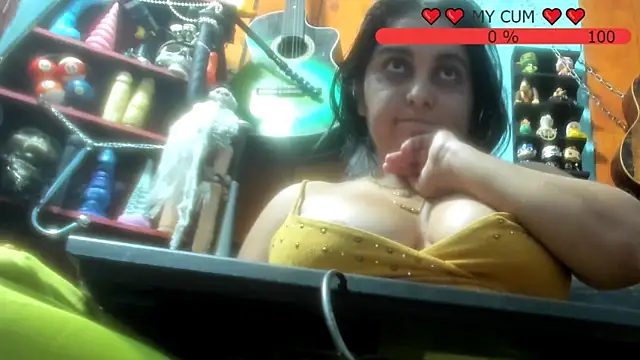 Snapshot of shayla_brown_ chatting on 11/12/25, 04:07 shayla brown online show from 11/12/25, 04:07