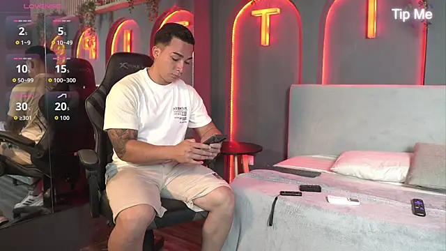 Ryan Hunt online show from 12/22/25, 12:46