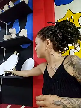 LorenRosse online show from 02/13/25, 12:02