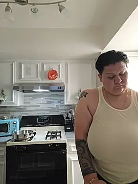 Snapshot of DevilDahm chatting on 10/24/25, 11:45 DevilDahm online show from 10/24/25, 11:45