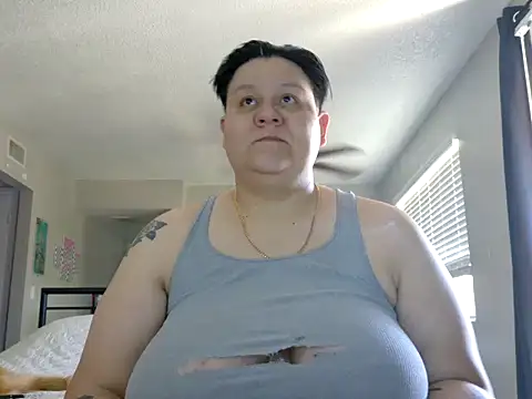 Snapshot of DevilDahm chatting on 11/02/25, 06:43 DevilDahm online show from 11/02/25, 06:43