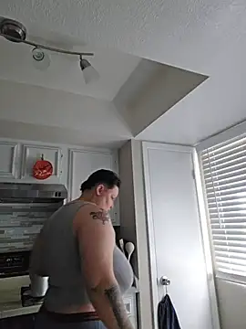 Snapshot of DevilDahm chatting on 12/15/25, 09:41 DevilDahm online show from 12/15/25, 09:41