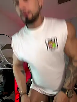 Snapshot of jaxon_colton chatting on 10/23/25, 01:27 jaxon colton online show from 10/23/25, 01:27