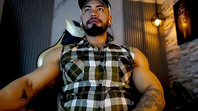 Snapshot of jaxon_colton chatting on 11/24/25, 03:56 jaxon colton online show from 11/24/25, 03:56