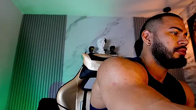 Snapshot of jaxon_colton chatting on 12/04/25, 10:24 jaxon colton online show from 12/04/25, 10:24