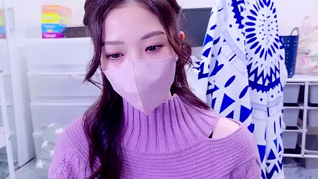 oxo yuna oxo online show from 12/08/24, 12:19